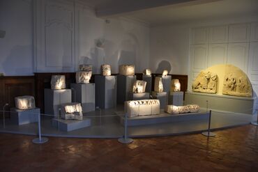 Abbaye d'Arthous, la Salle des Sculptures médiévales