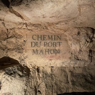 Inscription dans la carrière de Port-Mahon
